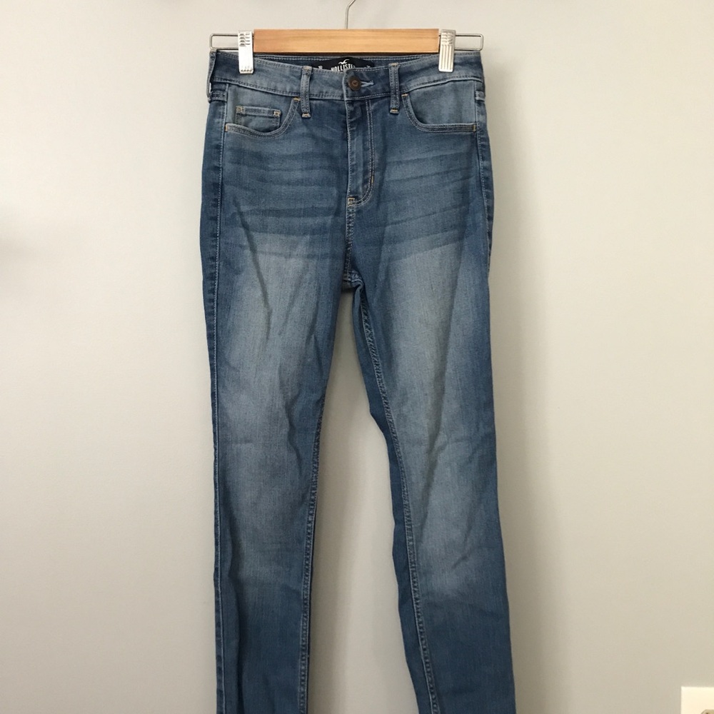 Blue skinny jeans